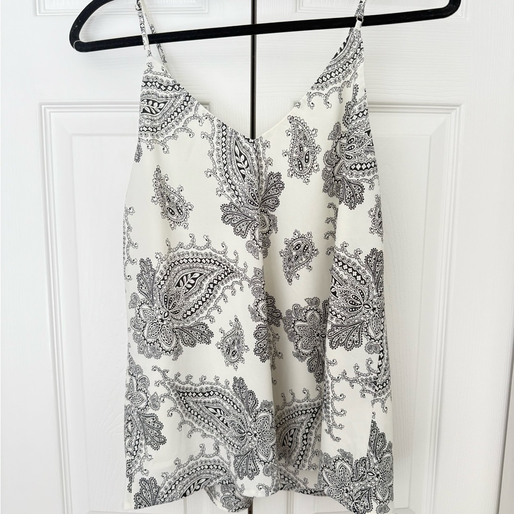 Olivia Grey Paisley Print Tank, NWT